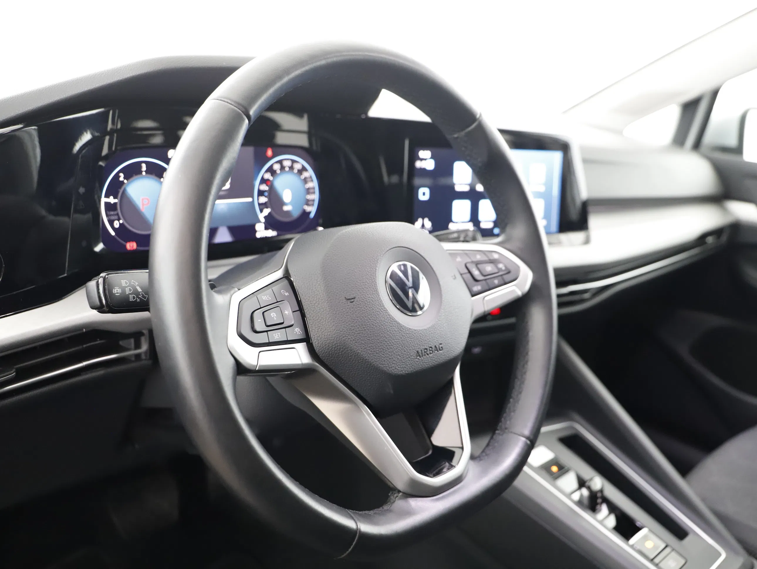 VW Golf VIII Variant 2.0 TDI Life | Bild 4 von 21