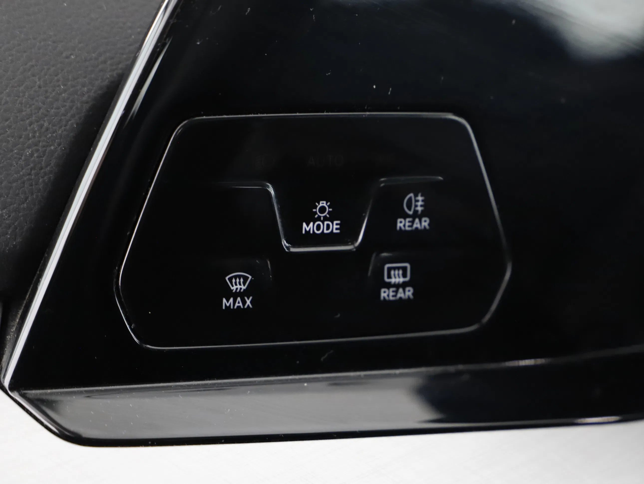 VW Golf VIII 2.0 TDI Life | Bild 13 von 31