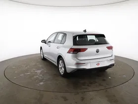 VW Golf VIII 2.0 TDI Life | Thumbnail 17 von 31