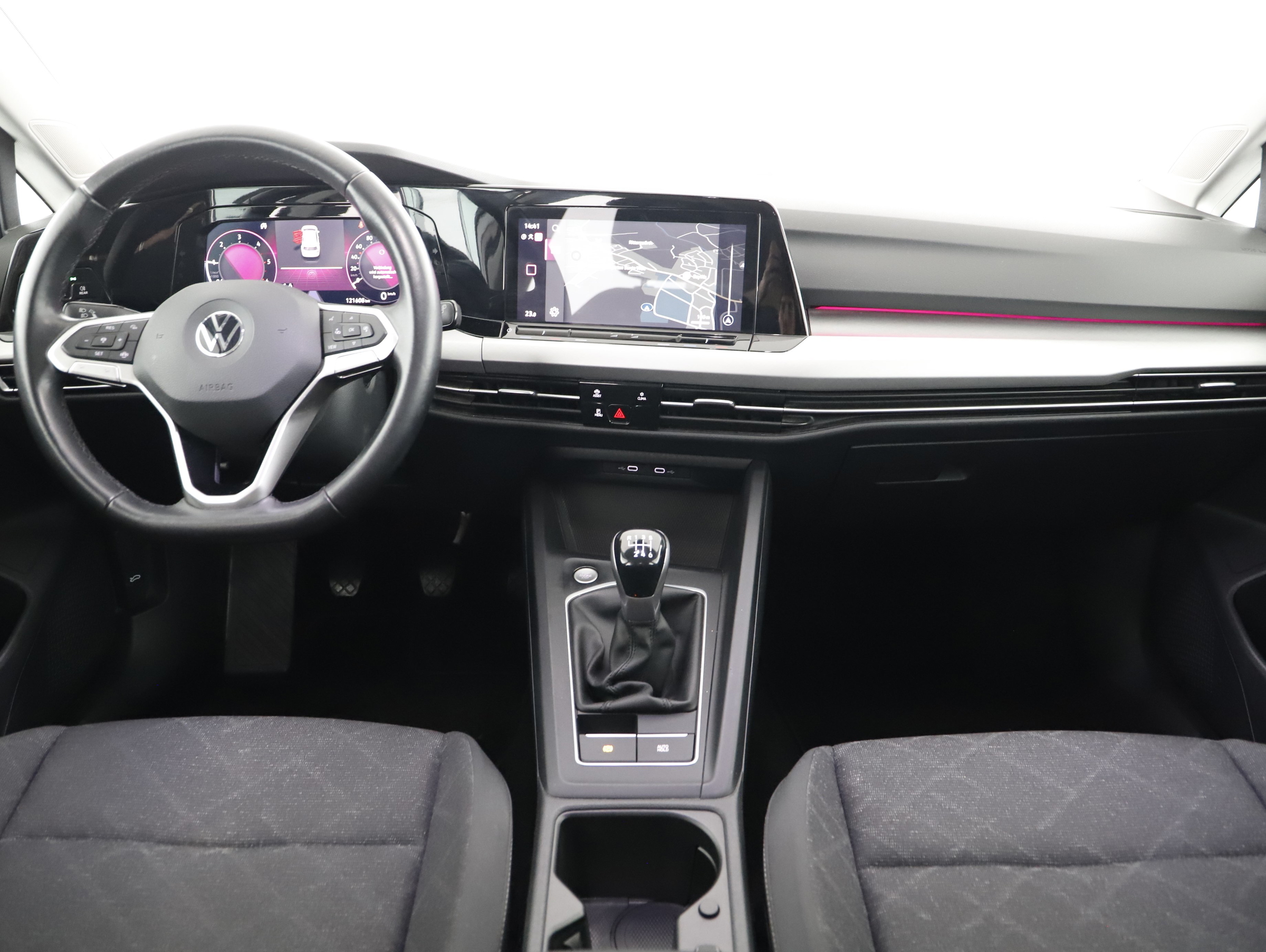 VW Golf VIII 2.0 TDI Life | Bild 24 von 31