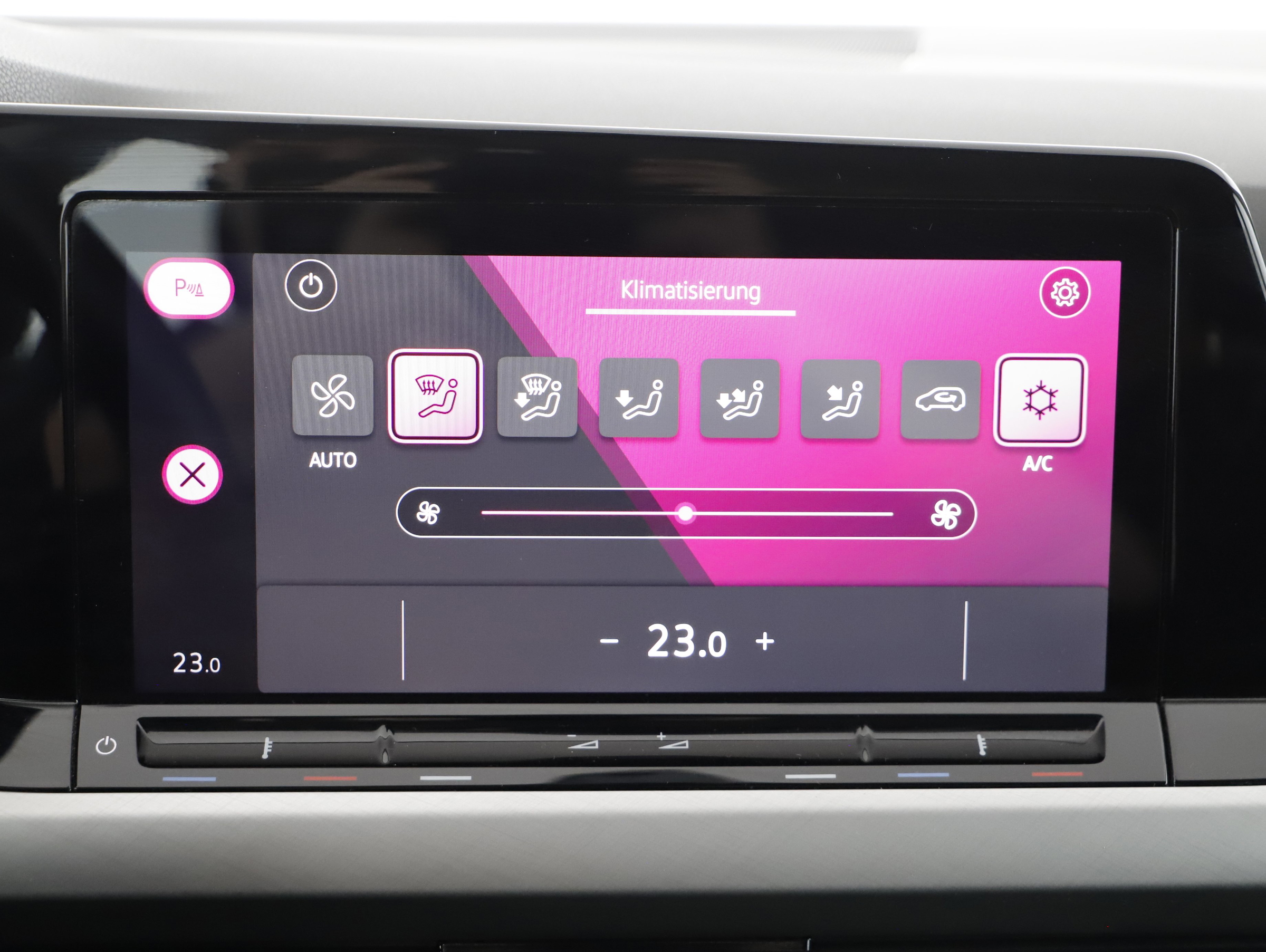 VW Golf VIII 2.0 TDI Life | Bild 31 von 31