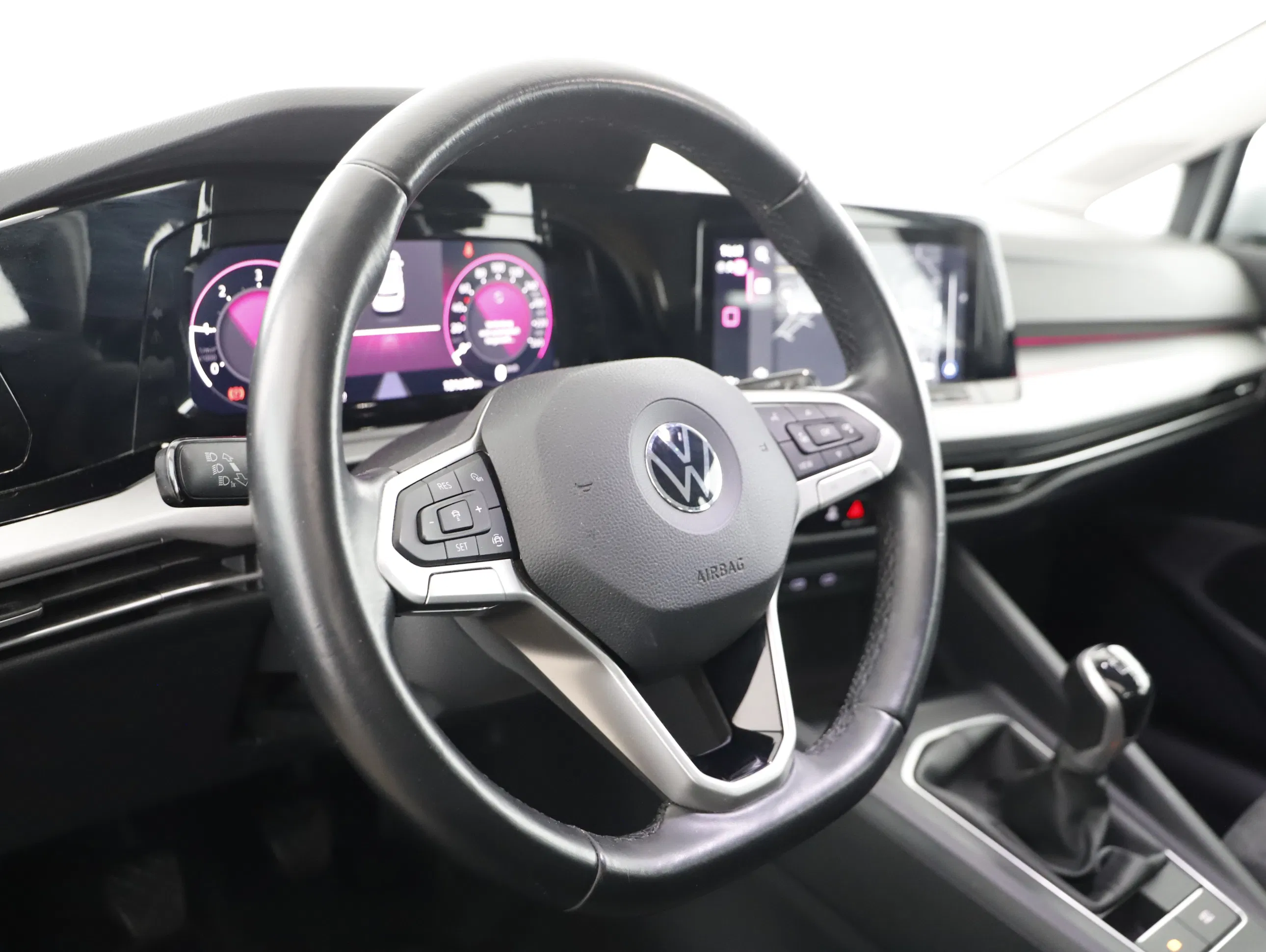 VW Golf VIII 2.0 TDI Life | Bild 5 von 31