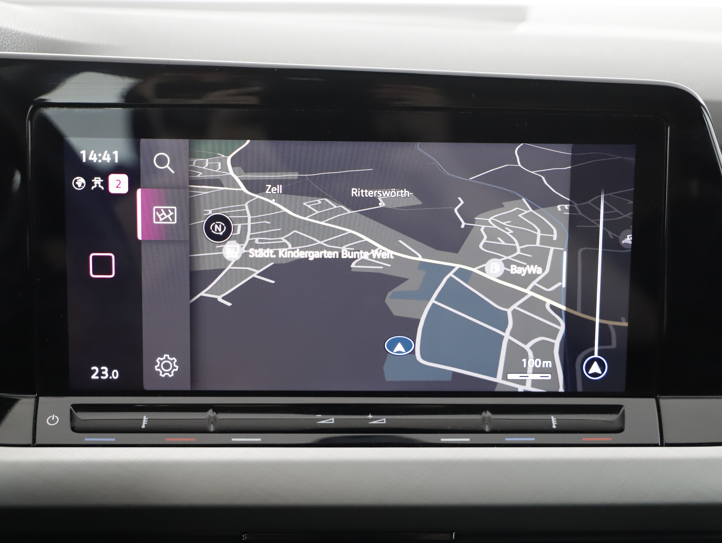 VW Golf VIII 2.0 TDI Life | Bild 8 von 31