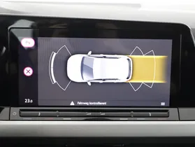 VW Golf VIII 2.0 TDI Life | Thumbnail 10 von 31