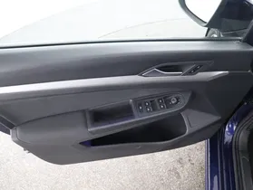 VW Golf VIII 2.0 TDI Life | Thumbnail 11 von 28