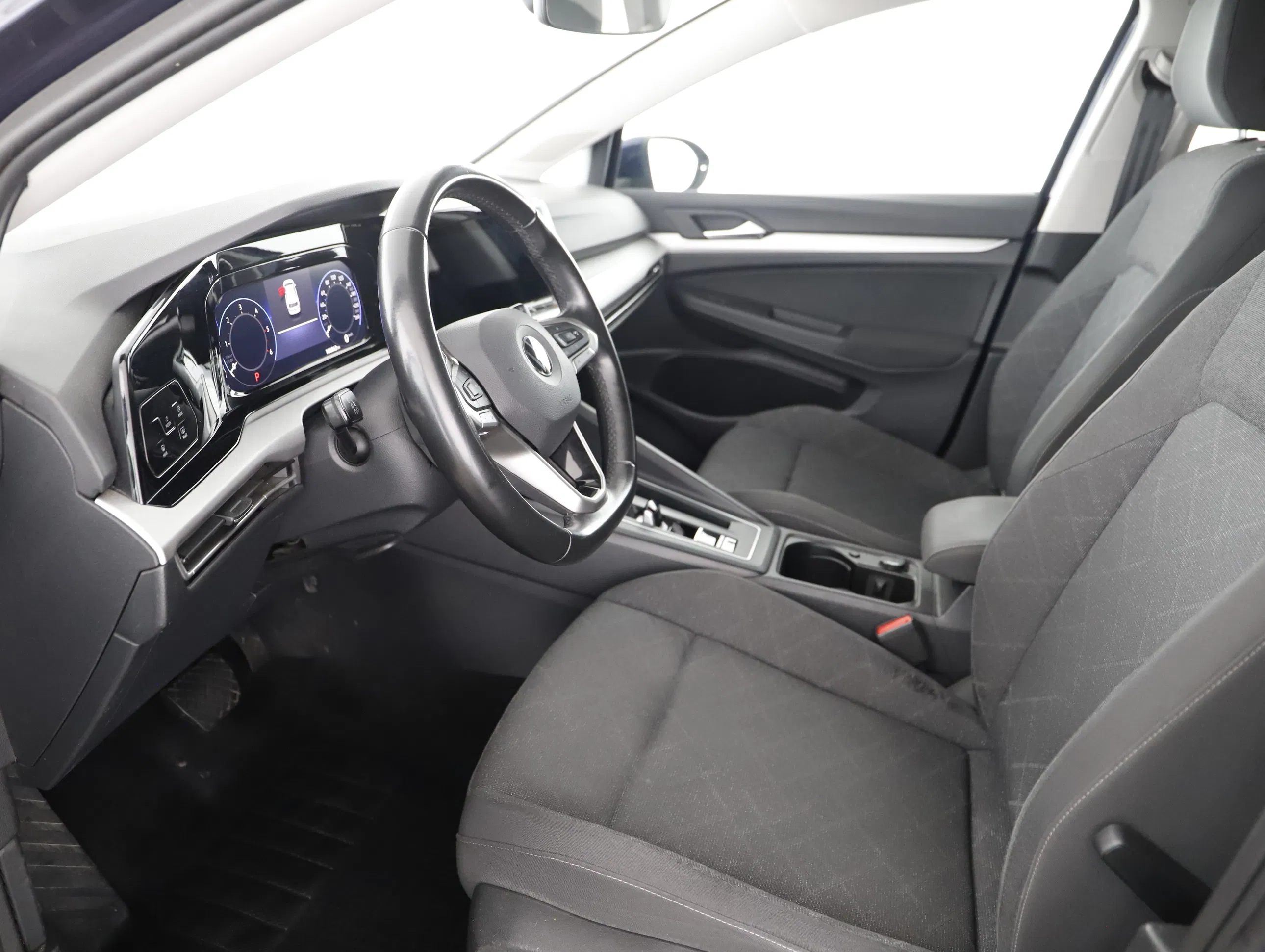 VW Golf VIII 2.0 TDI Life | Bild 14 von 28