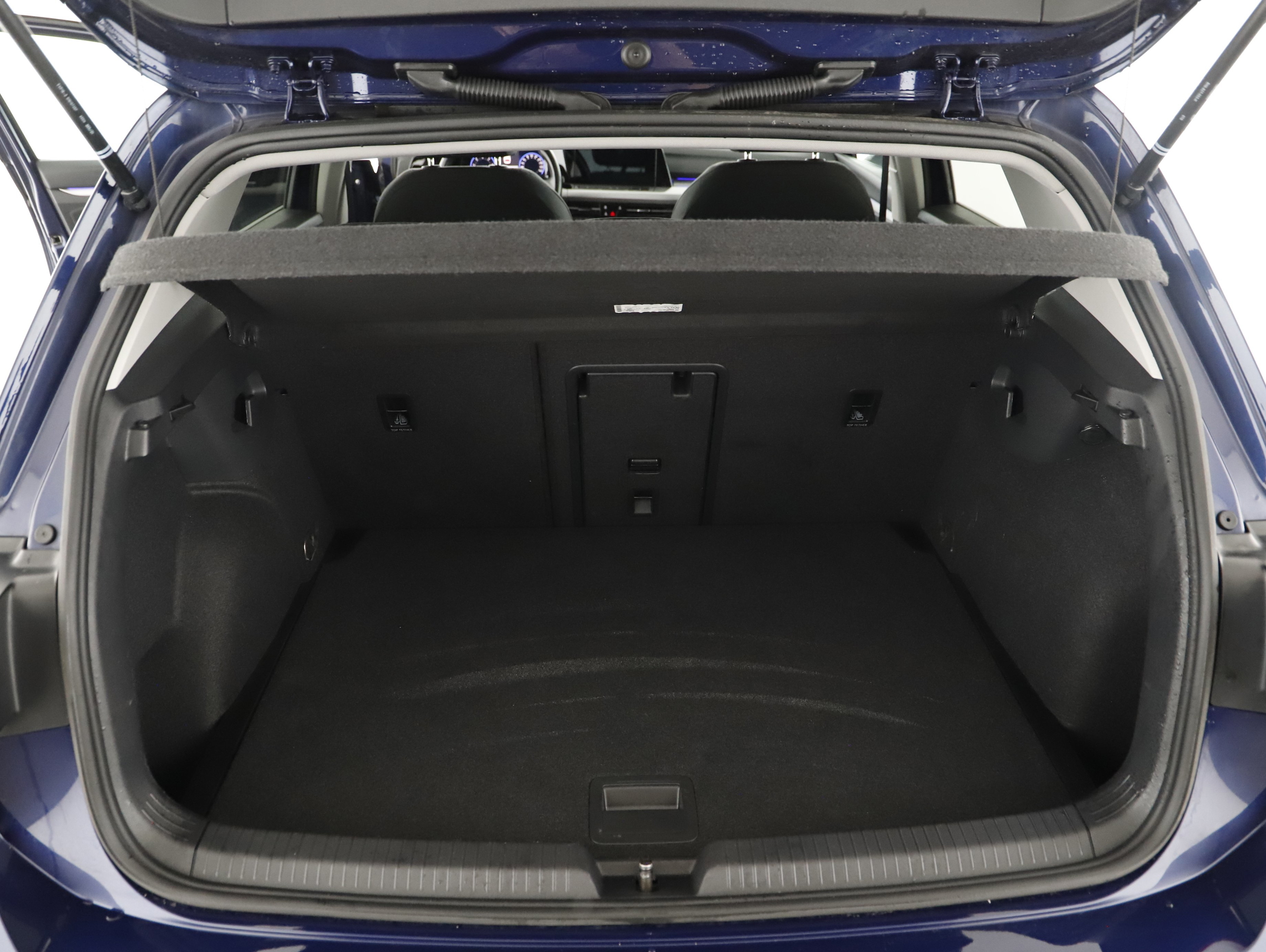 VW Golf VIII 2.0 TDI Life | Bild 25 von 28