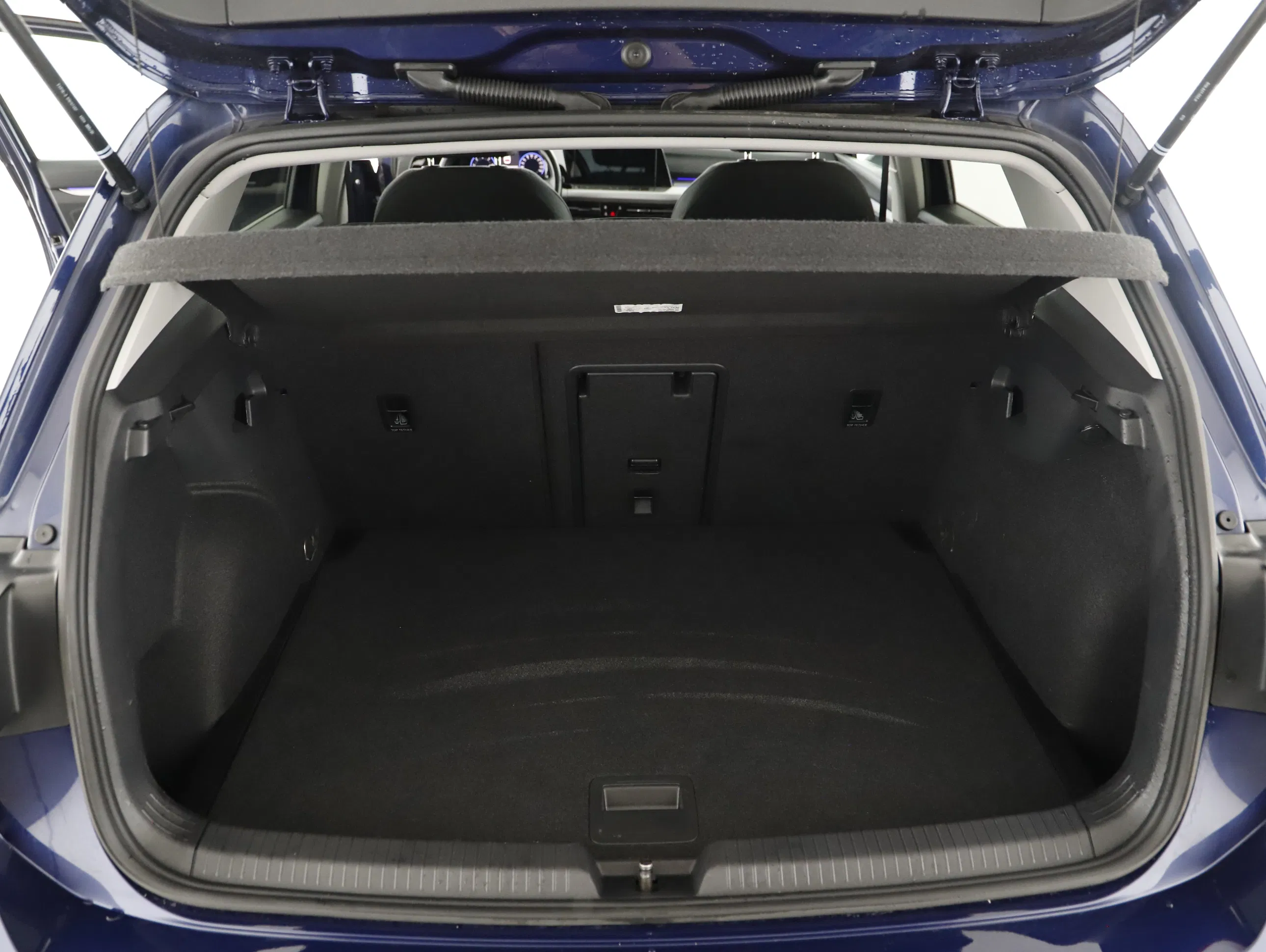 VW Golf VIII 2.0 TDI Life | Bild 25 von 28