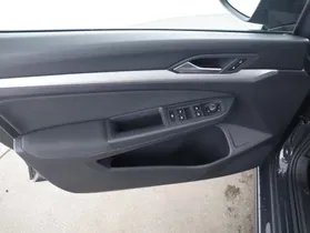 VW Golf VIII 1.5 eTSI Life | Thumbnail 7 von 19