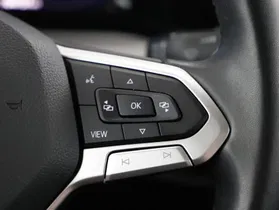 VW Golf VIII 2.0 TDI Life | Thumbnail 16 von 22