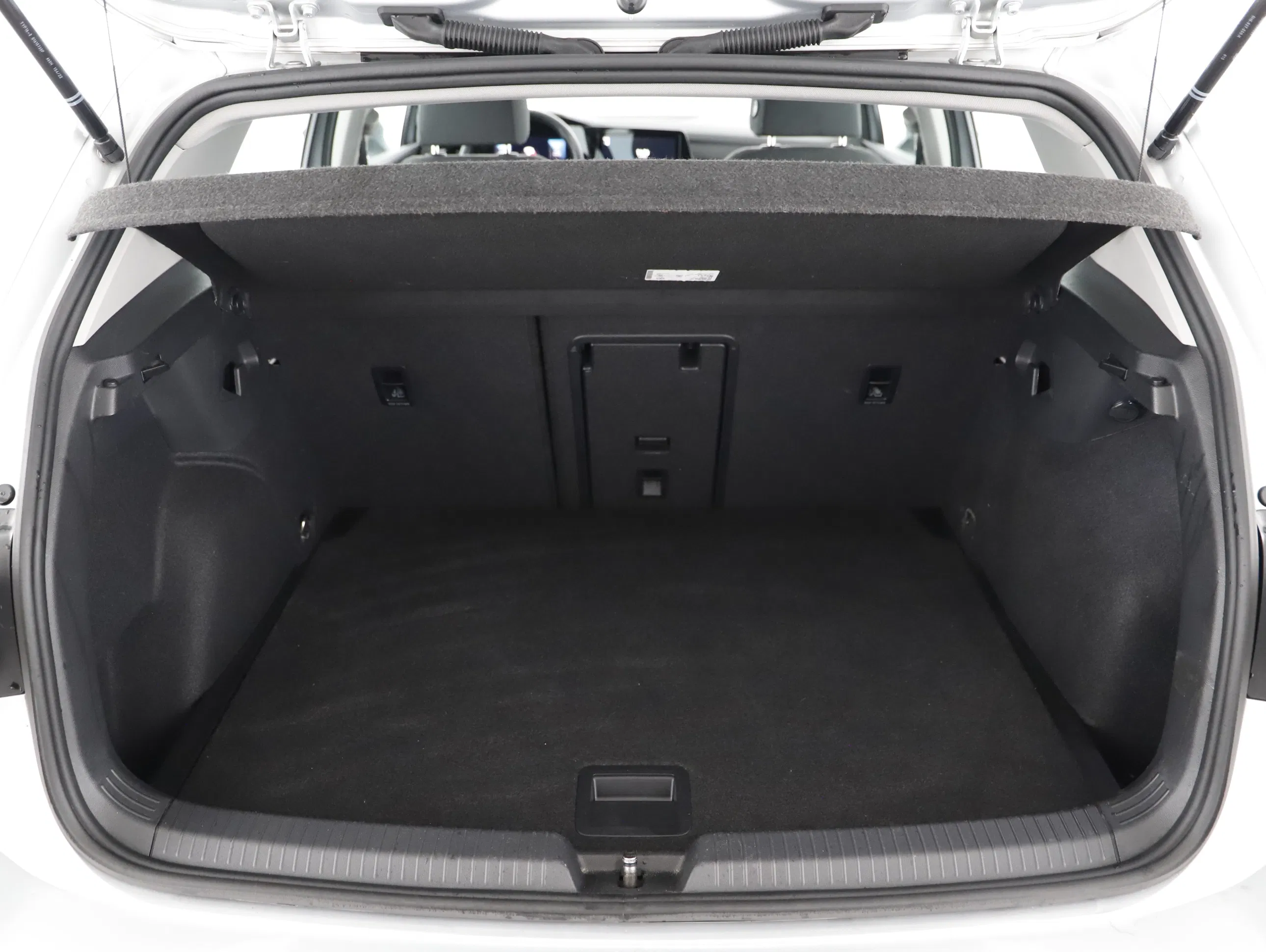VW Golf VIII 2.0 TDI Life | Bild 20 von 22