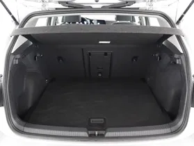 VW Golf VIII 2.0 TDI Life | Thumbnail 20 von 22