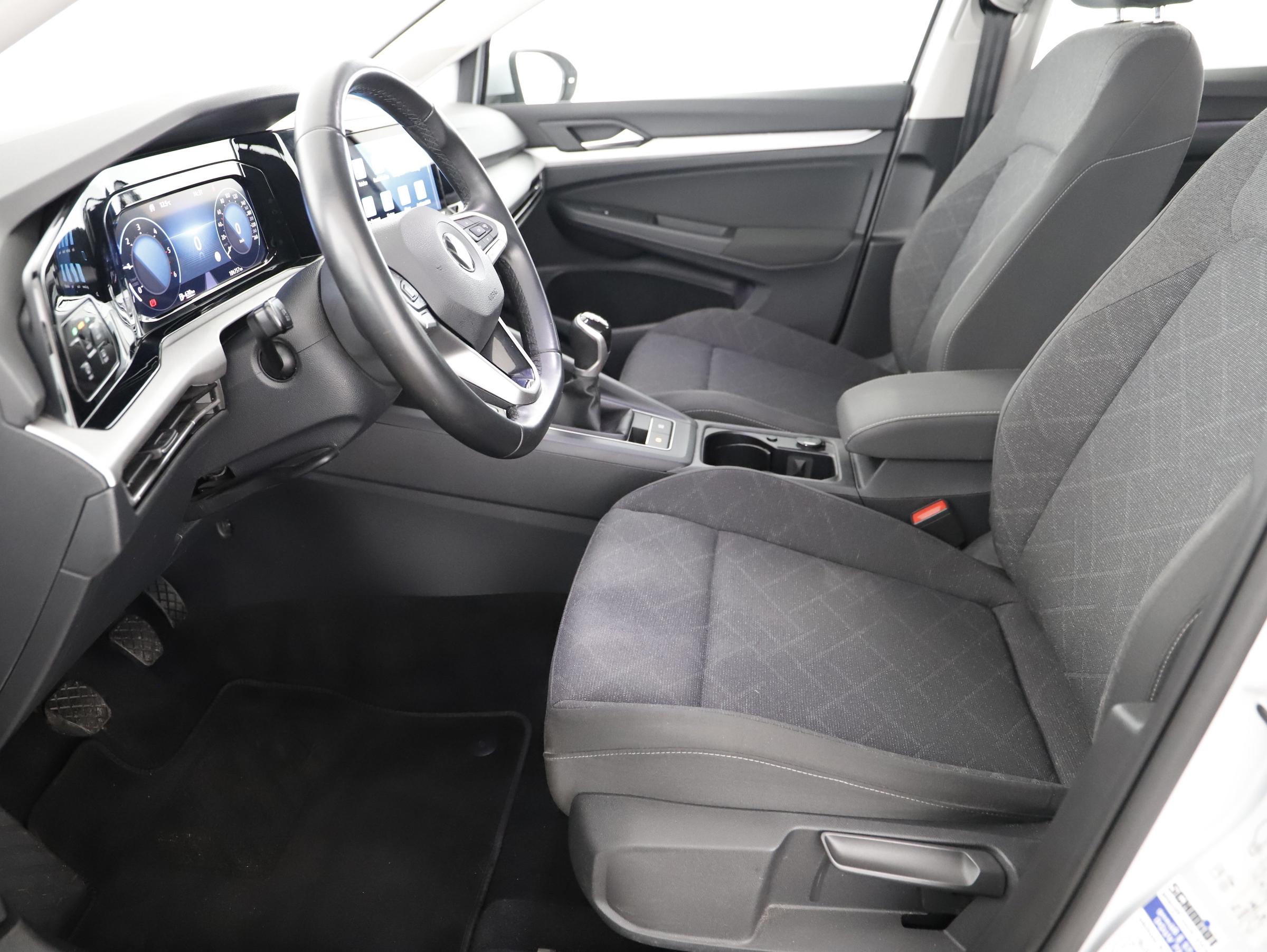 VW Golf VIII 2.0 TDI Life | Bild 5 von 22