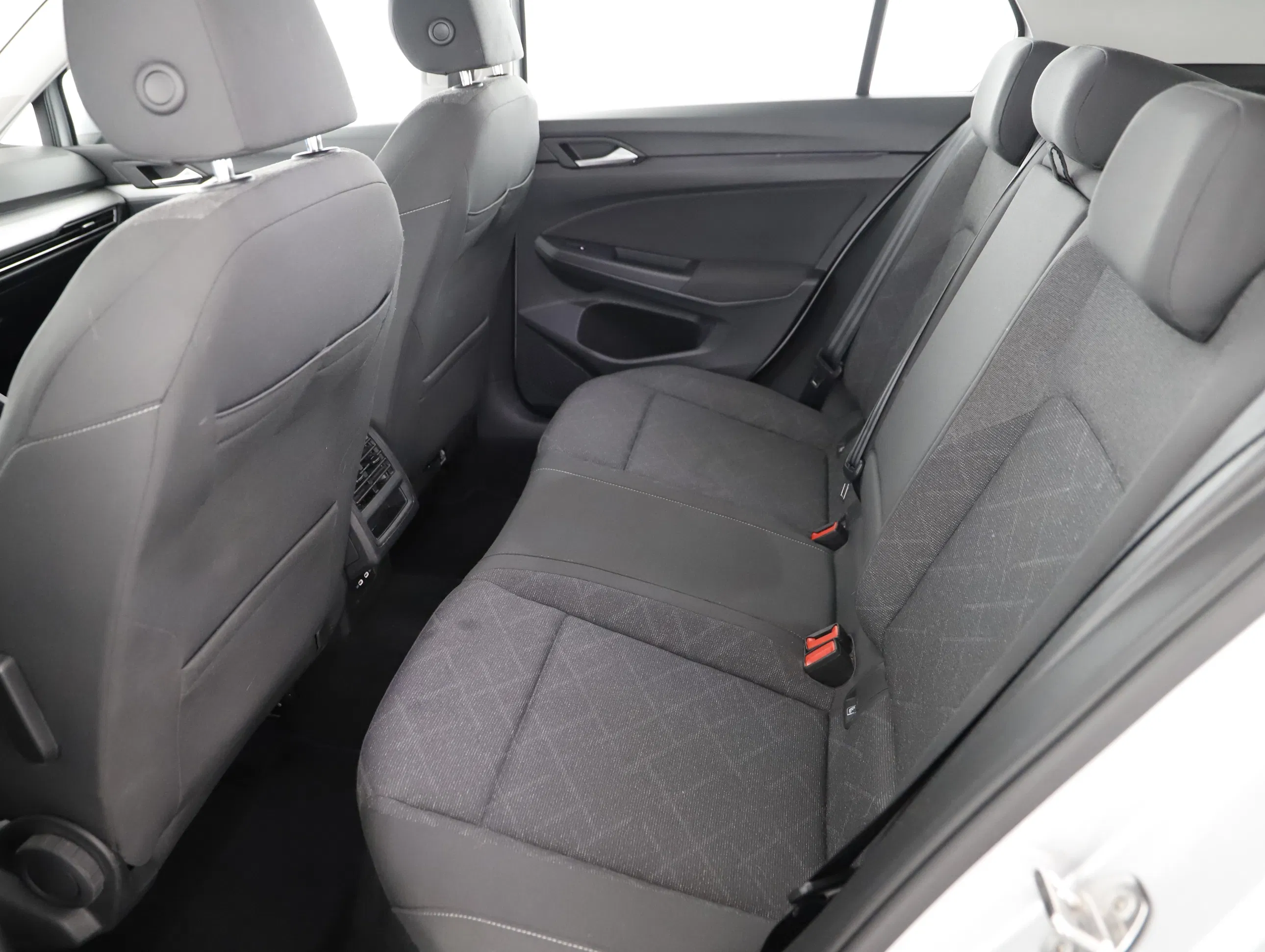 VW Golf VIII 2.0 TDI Life | Bild 6 von 22