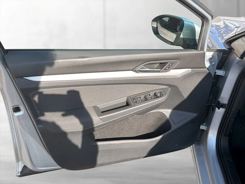 VW Golf VIII 2.0 TDI Life | Bild 7 von 18