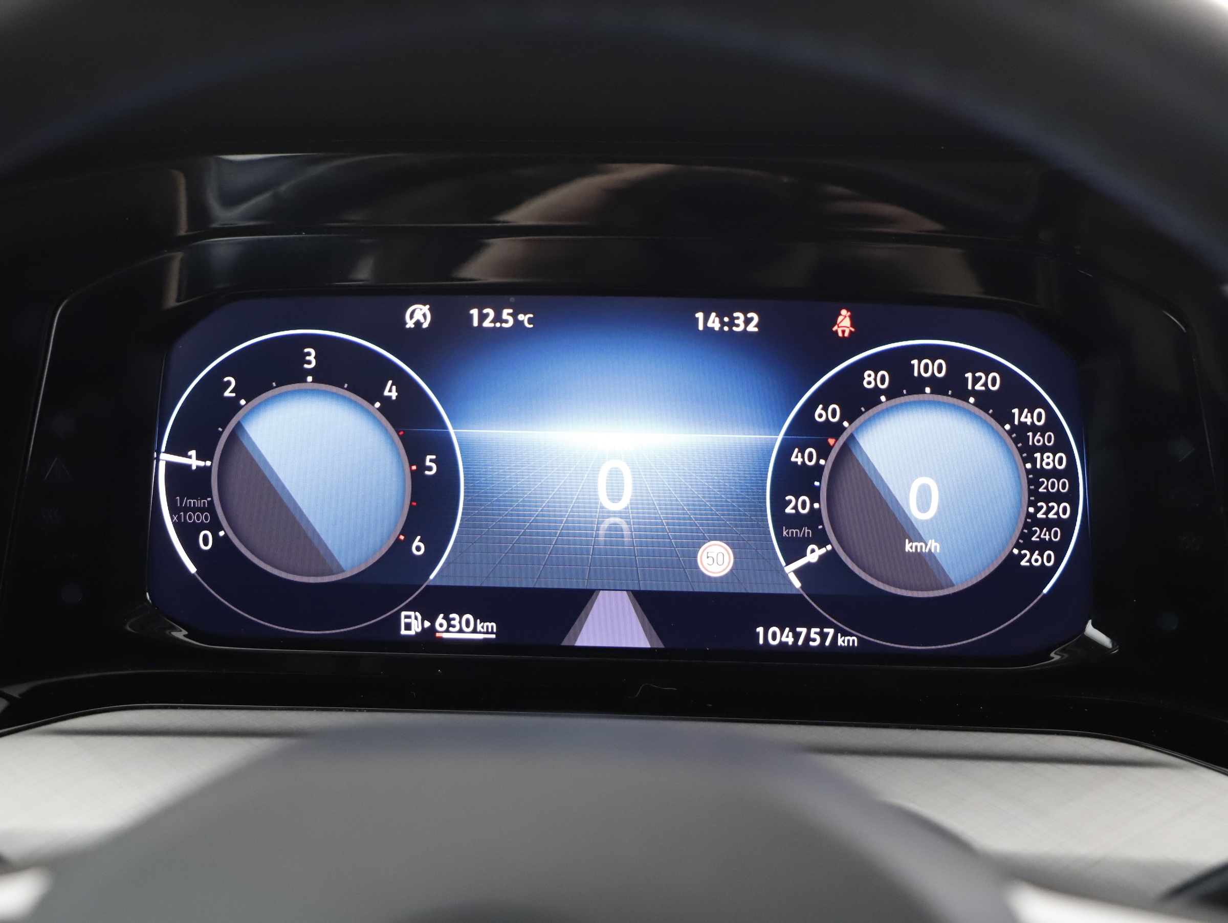 VW Golf VIII 2.0 TDI Life | Bild 10 von 22
