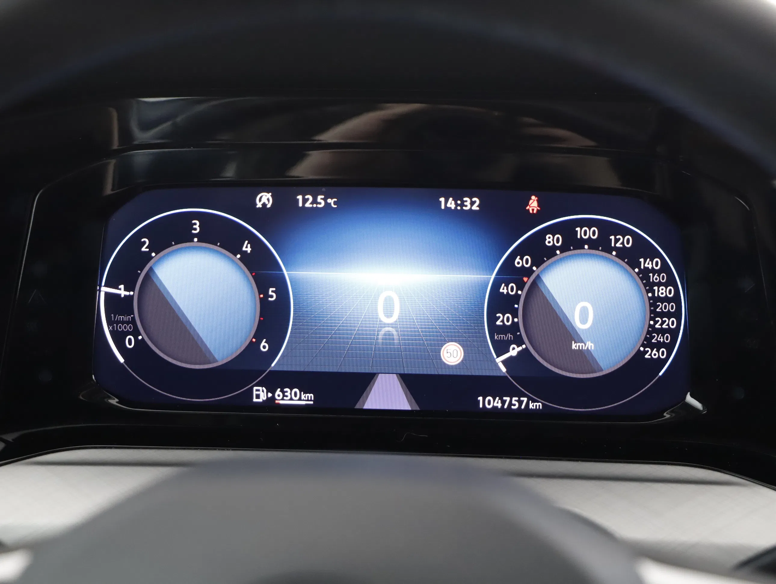 VW Golf VIII 2.0 TDI Life | Bild 10 von 22