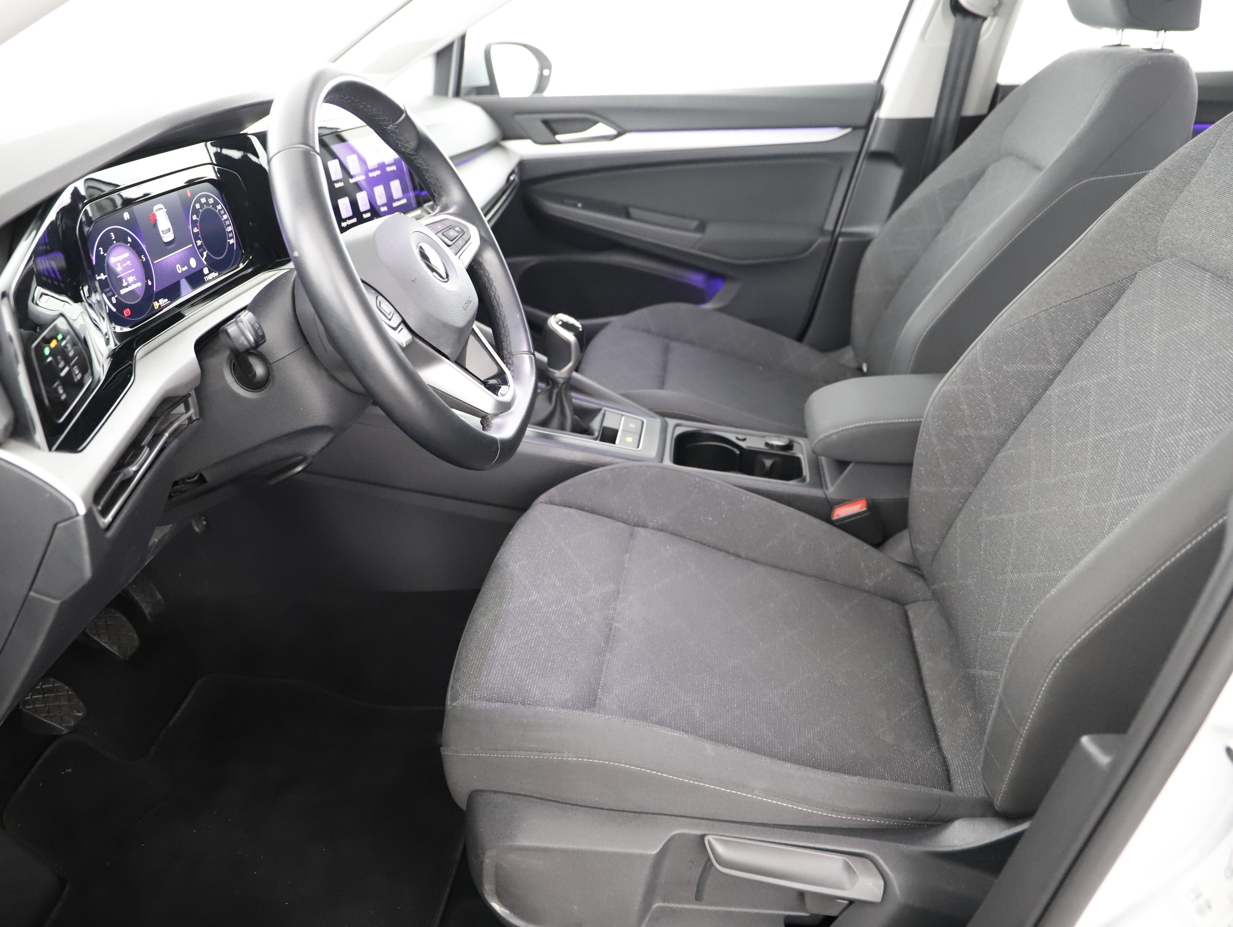 VW Golf VIII 2.0 TDI Life | Bild 7 von 21