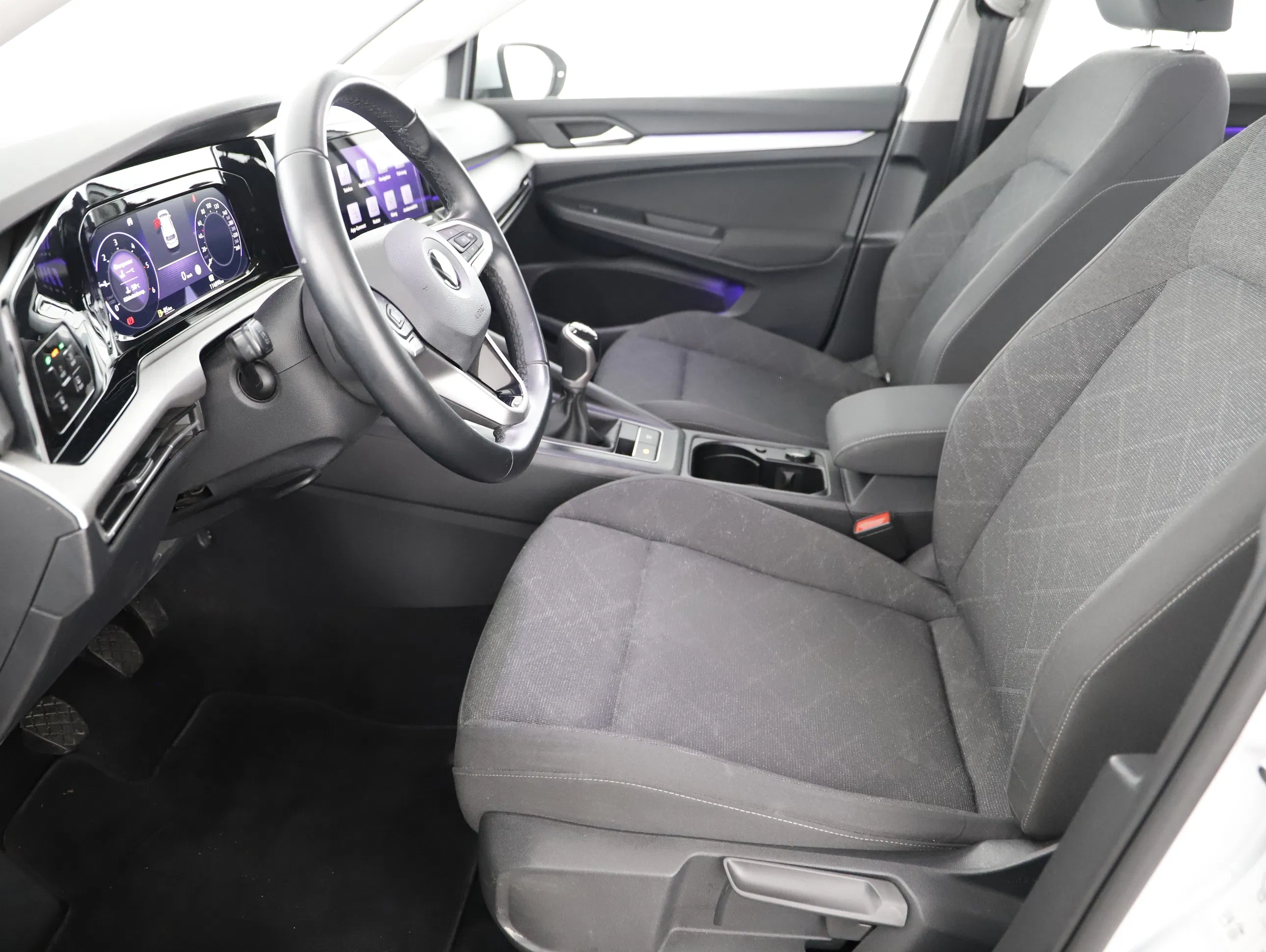 VW Golf VIII 2.0 TDI Life | Bild 7 von 21