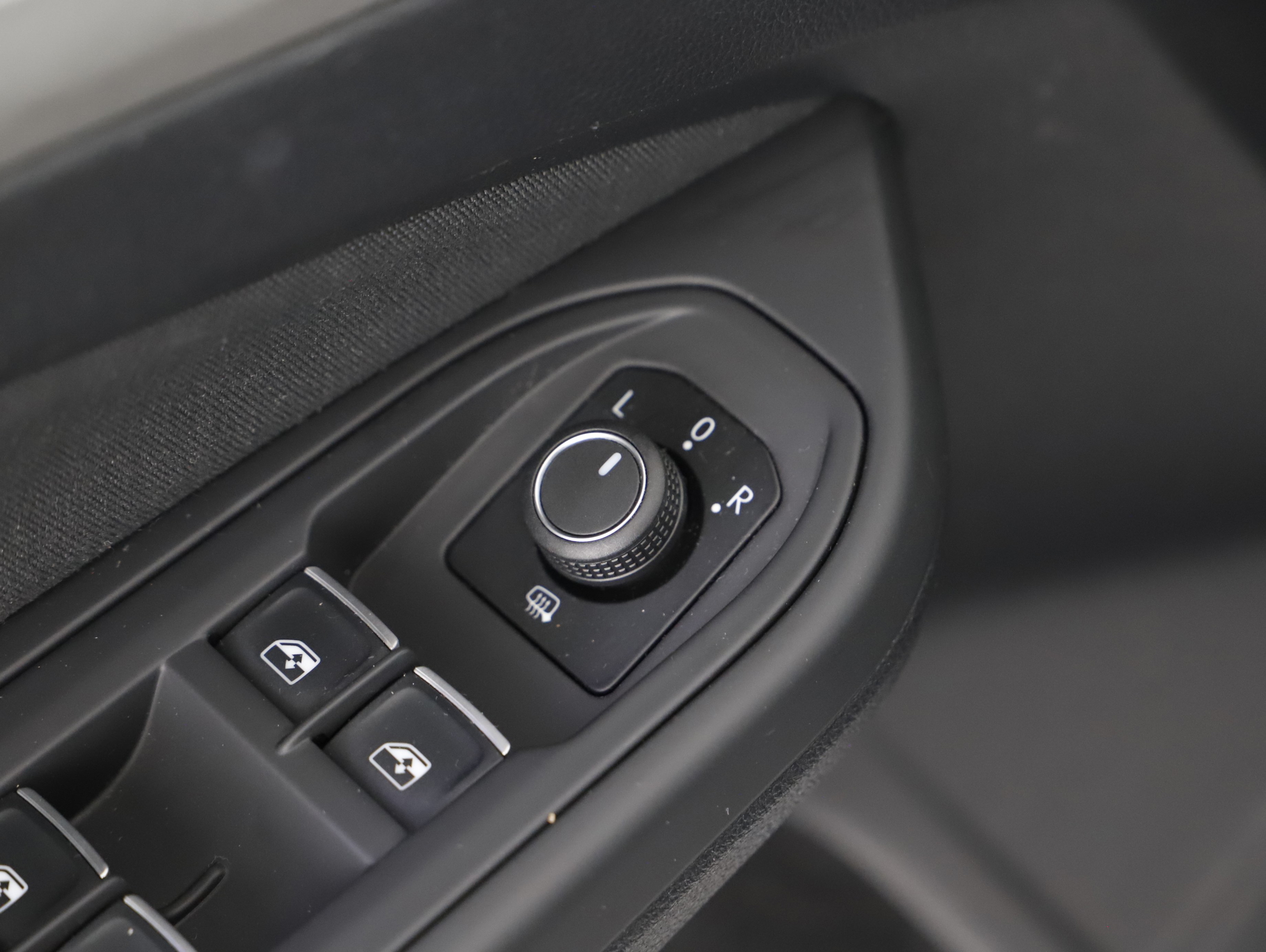 VW Golf VIII 2.0 TDI Life | Bild 5 von 21