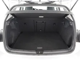 VW Golf VIII 2.0 TDI Life | Thumbnail 19 von 21
