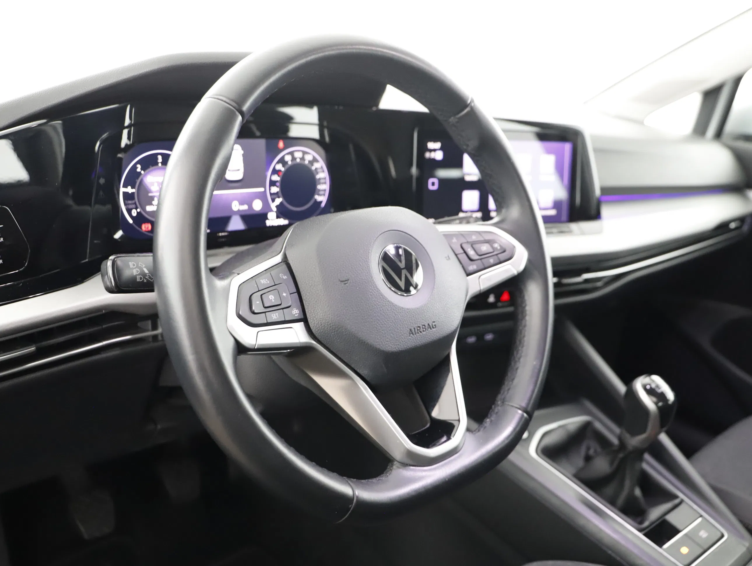 VW Golf VIII 2.0 TDI Life | Bild 8 von 21