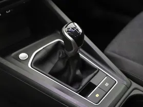 VW Golf VIII 2.0 TDI Life | Thumbnail 17 von 21