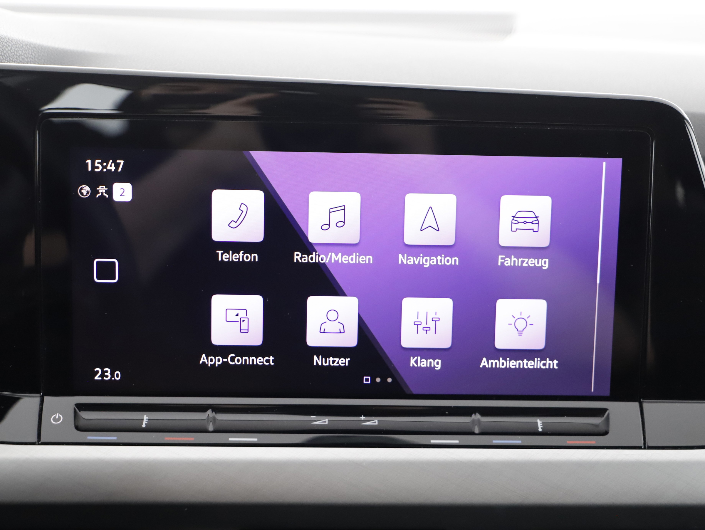 VW Golf VIII 2.0 TDI Life | Bild 13 von 21