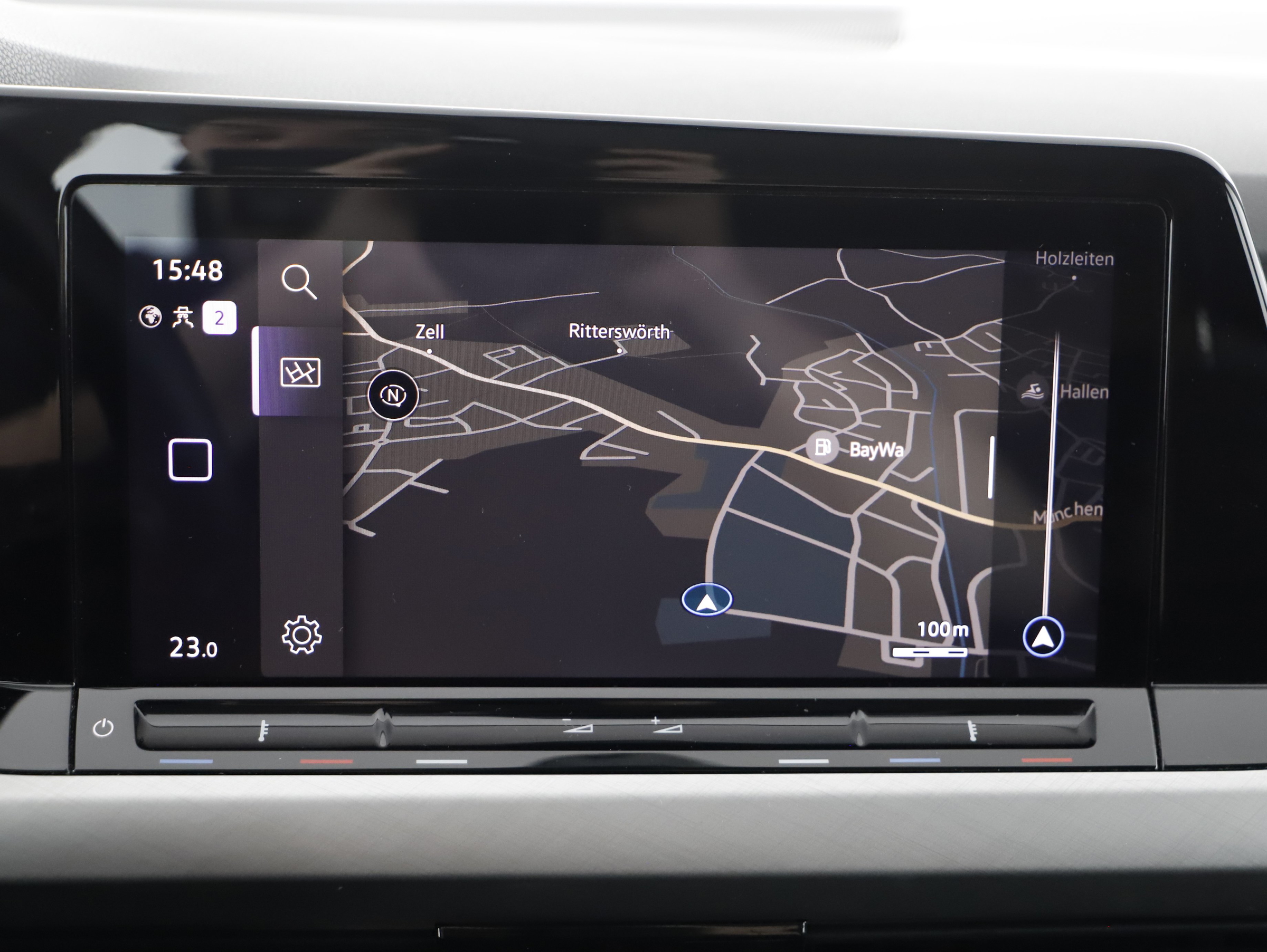 VW Golf VIII 2.0 TDI Life | Bild 14 von 21