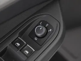 VW Golf VIII 2.0 TDI Life | Thumbnail 5 von 20