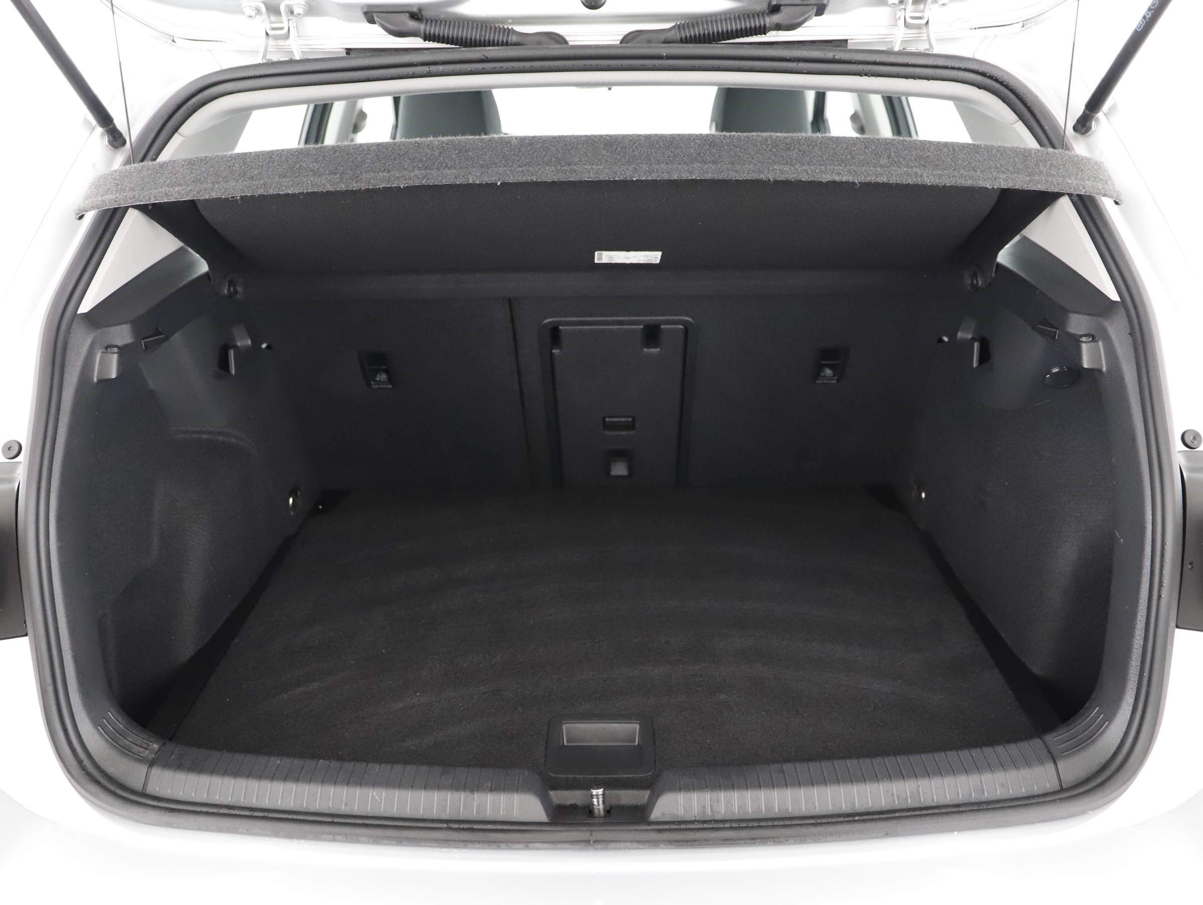 VW Golf VIII 2.0 TDI Life | Bild 19 von 20