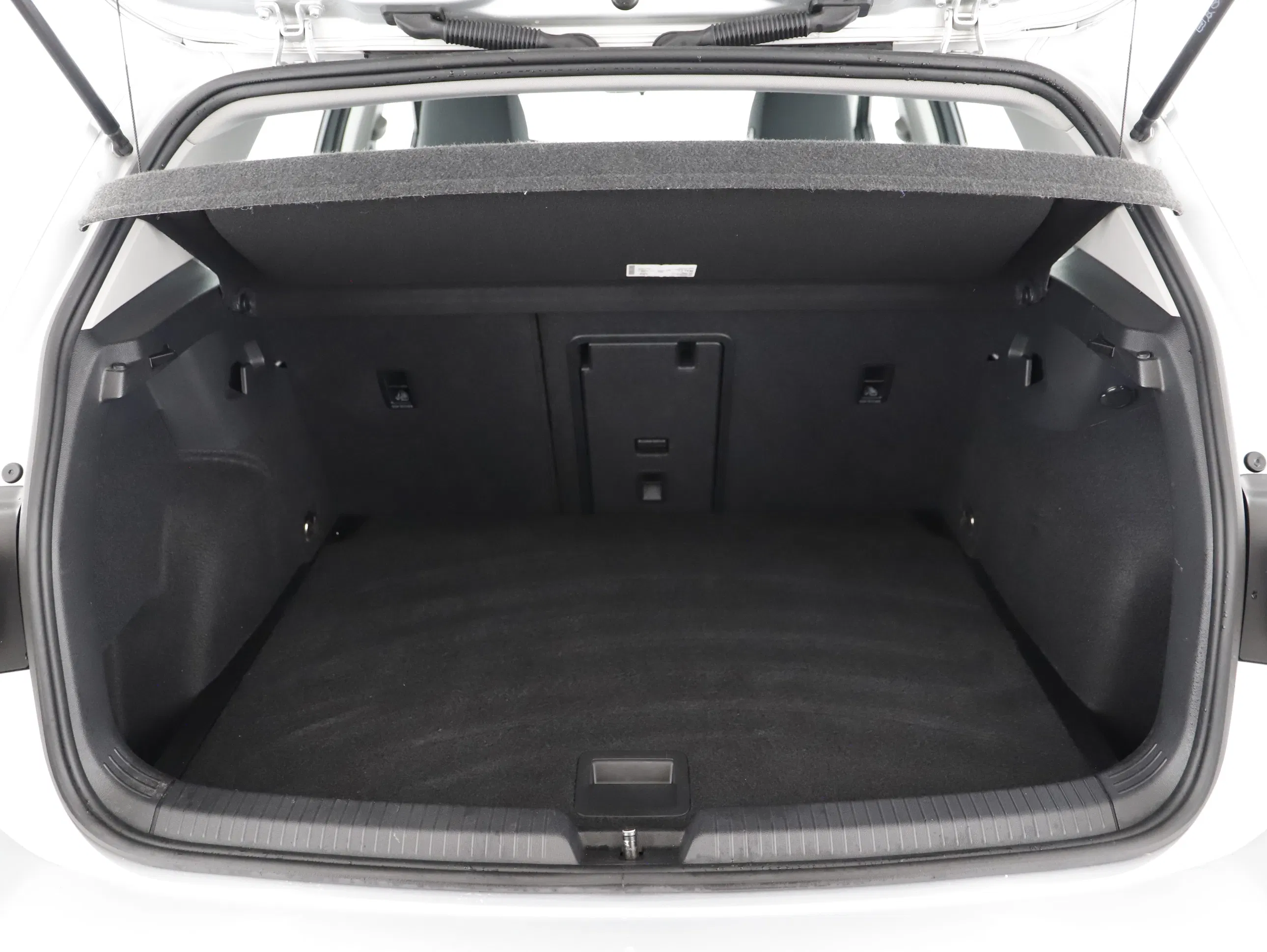 VW Golf VIII 2.0 TDI Life | Bild 19 von 20