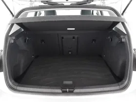 VW Golf VIII 2.0 TDI Life | Thumbnail 19 von 20