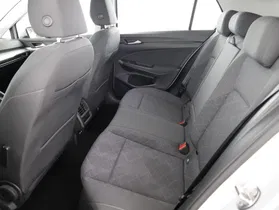 VW Golf VIII 2.0 TDI Life | Thumbnail 18 von 20