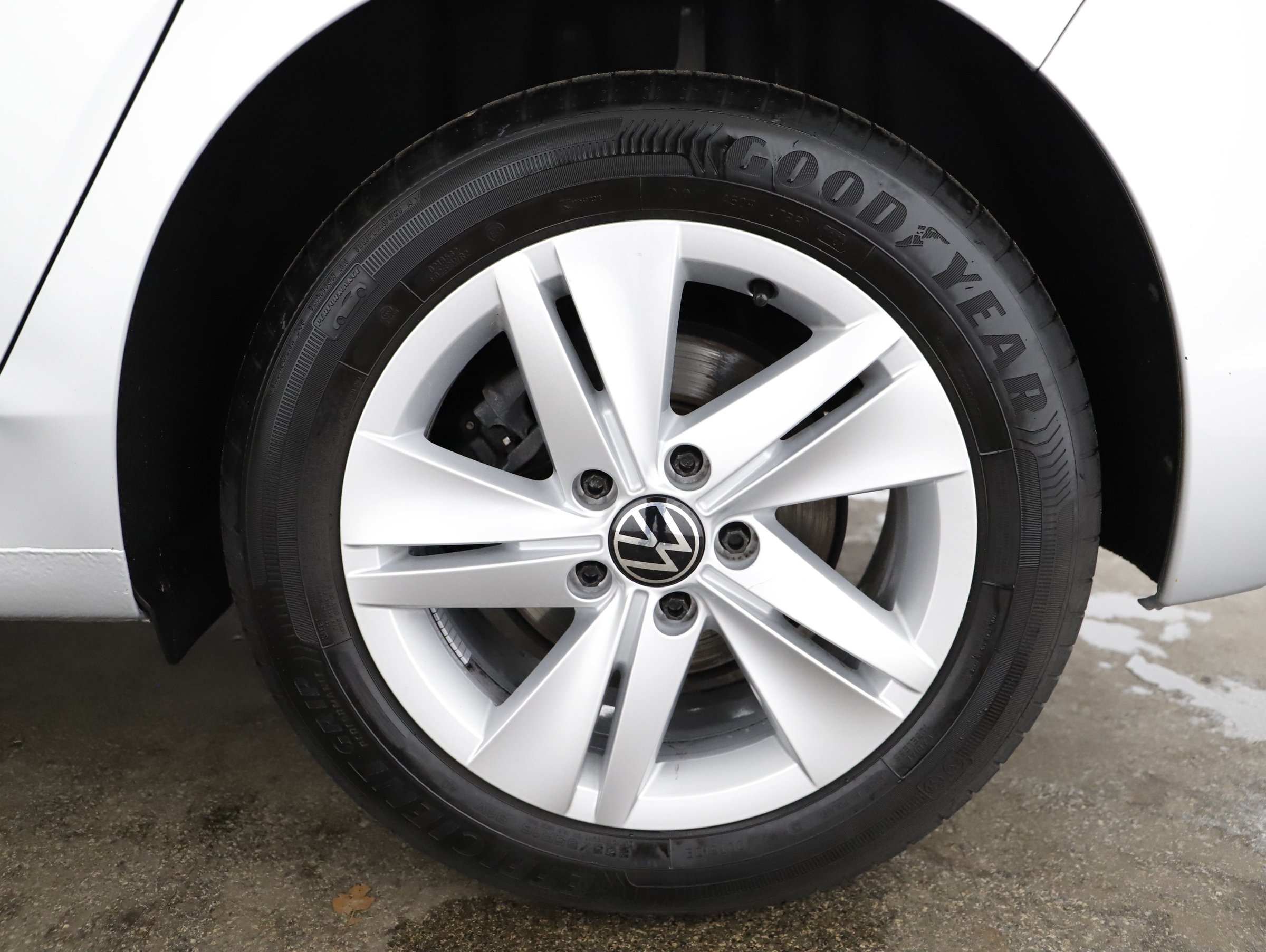 VW Golf VIII 2.0 TDI Life | Bild 3 von 20