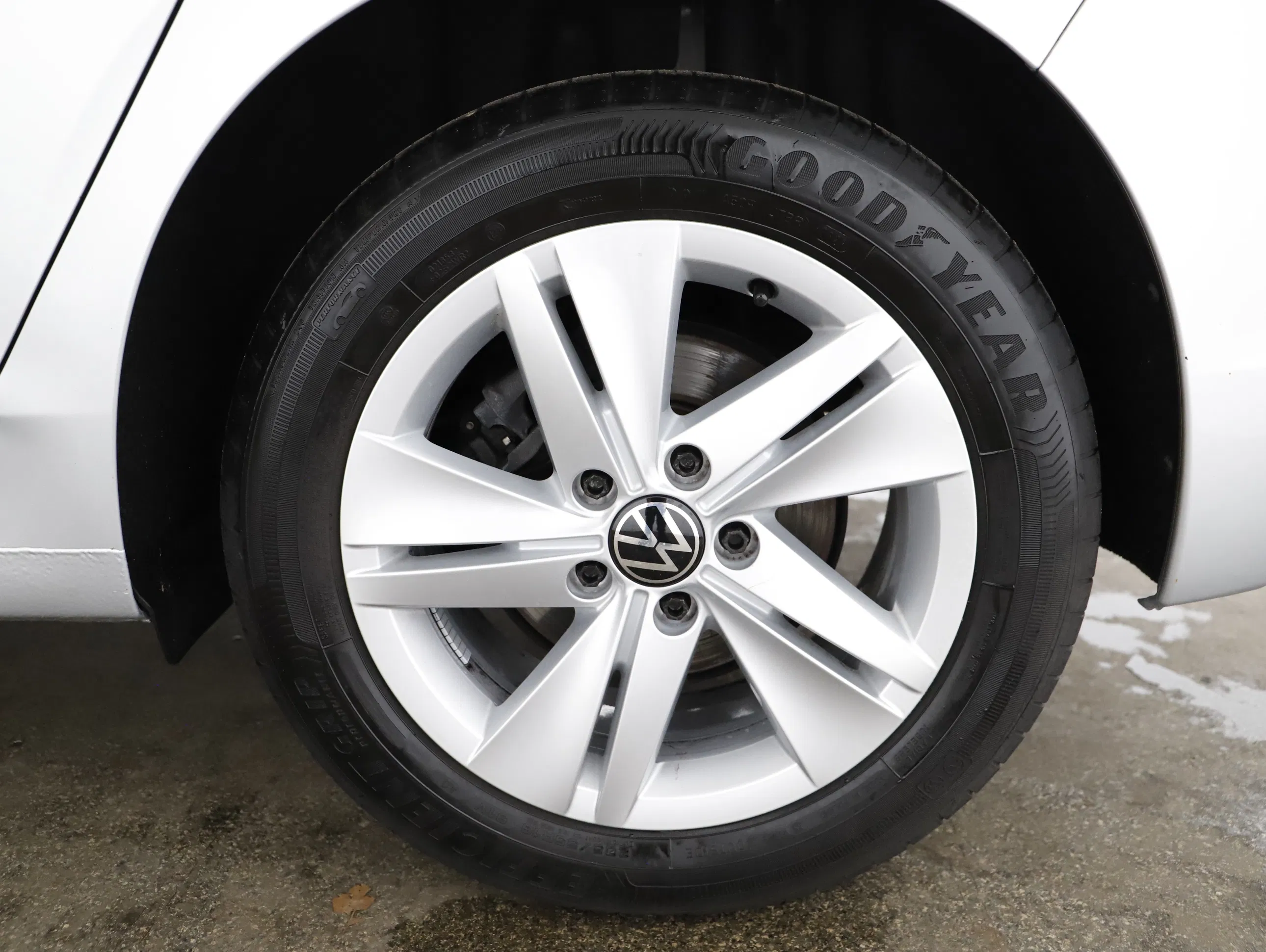 VW Golf VIII 2.0 TDI Life | Bild 3 von 20