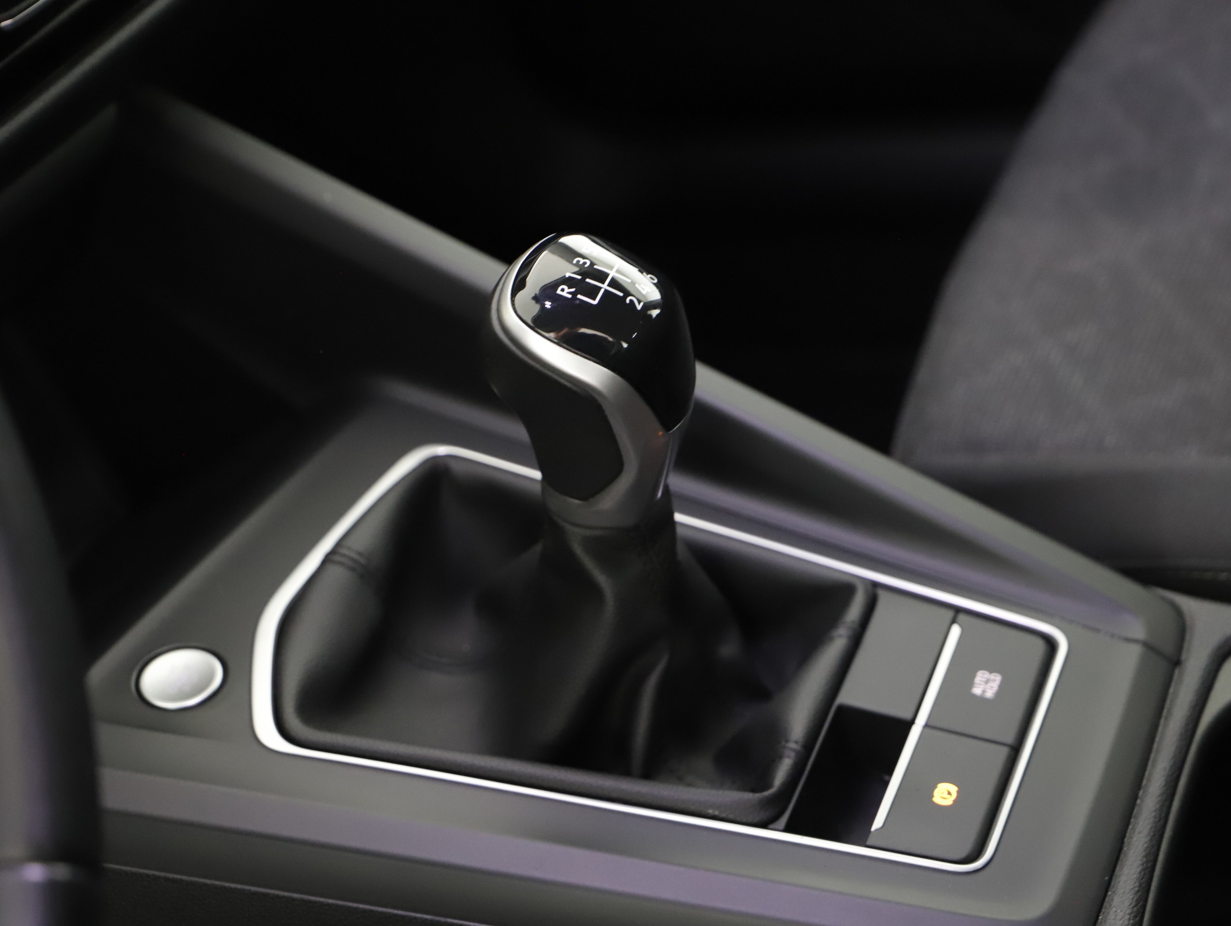VW Golf VIII 2.0 TDI Life | Bild 17 von 20