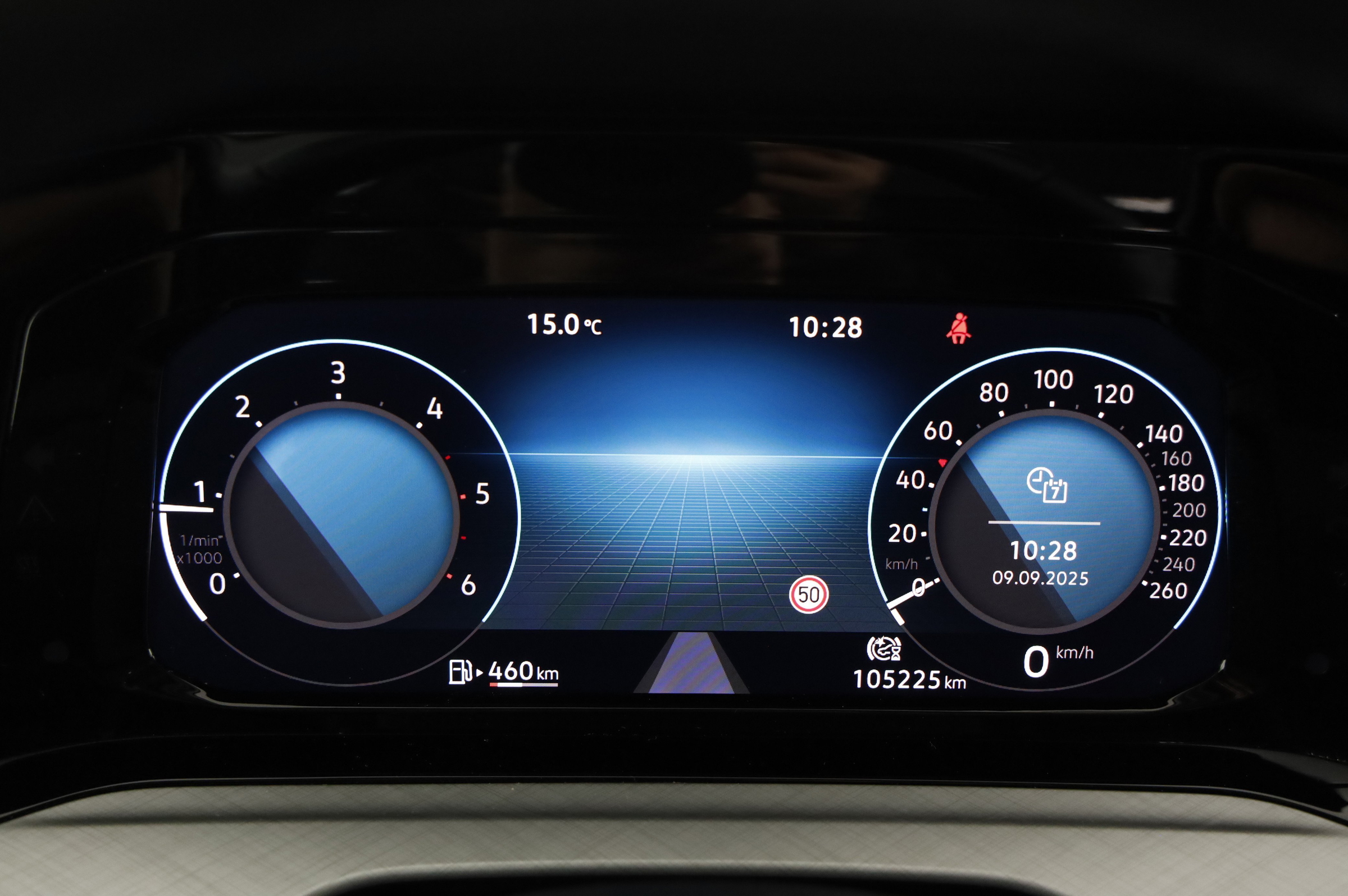 VW Golf VIII 2.0 TDI Life | Bild 16 von 30