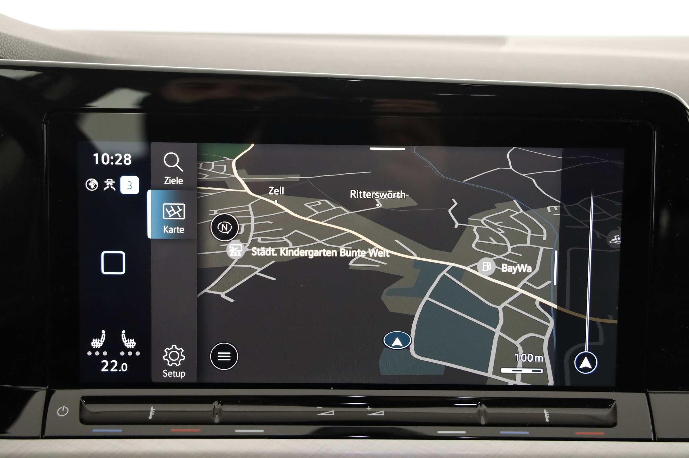 VW Golf VIII 2.0 TDI Life | Bild 20 von 30