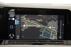 VW Golf VIII 2.0 TDI Life | Thumbnail 20 von 30