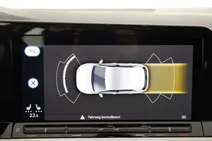 VW Golf VIII 2.0 TDI Life | Thumbnail 21 von 30