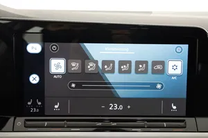 VW Golf VIII 2.0 TDI Life | Thumbnail 22 von 30