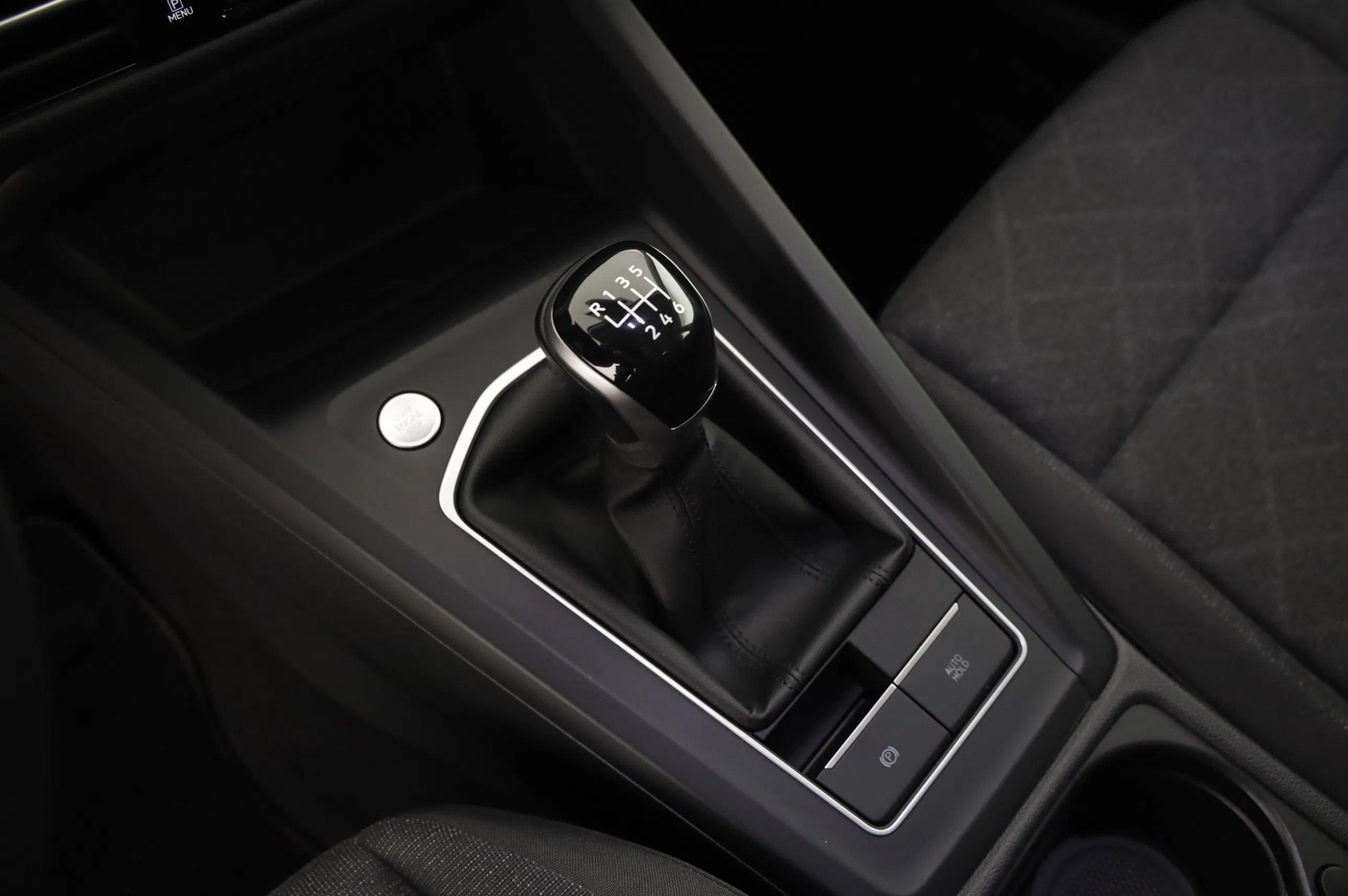 VW Golf VIII 2.0 TDI Life | Bild 24 von 30