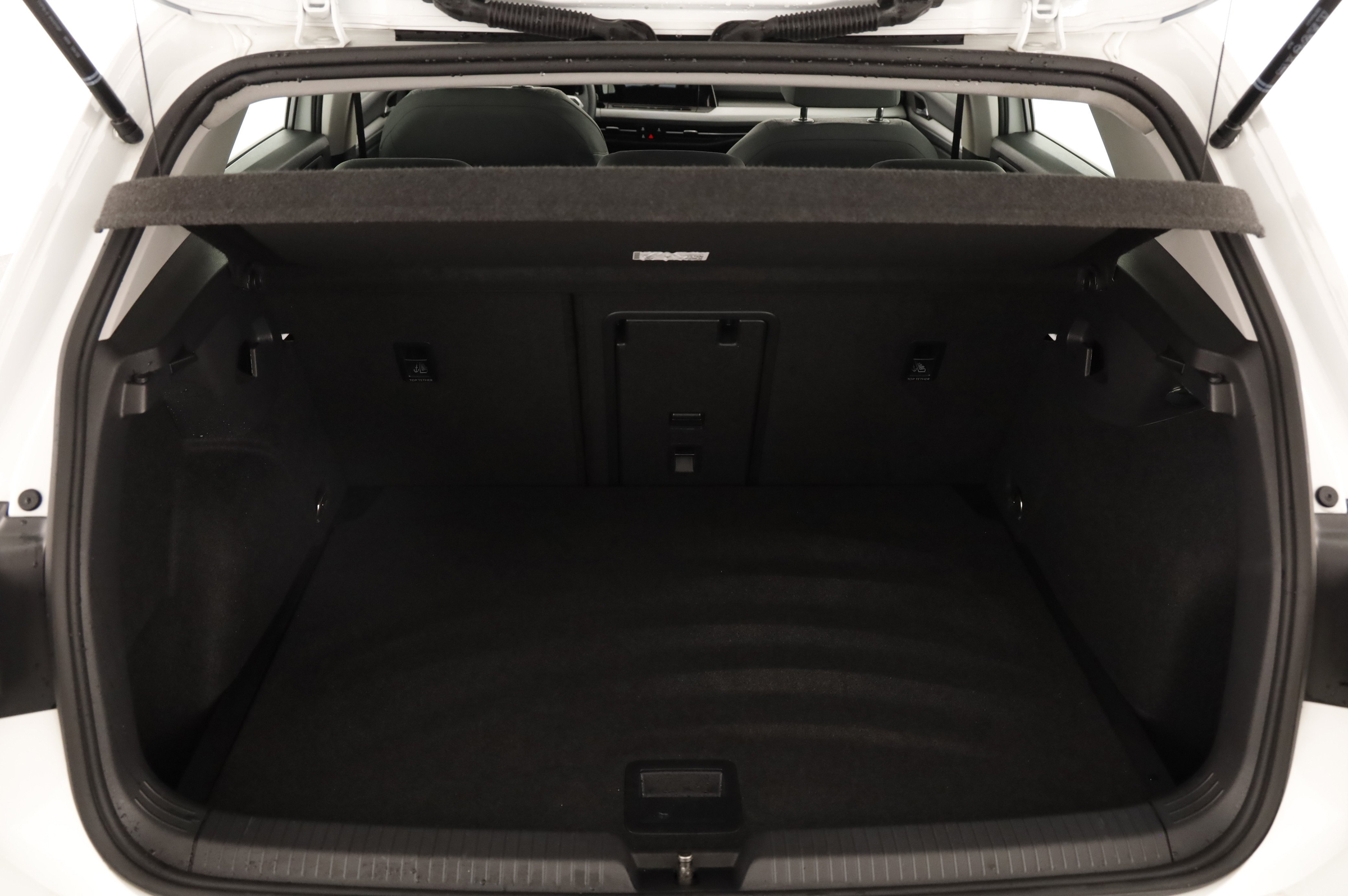 VW Golf VIII 2.0 TDI Life | Bild 26 von 30