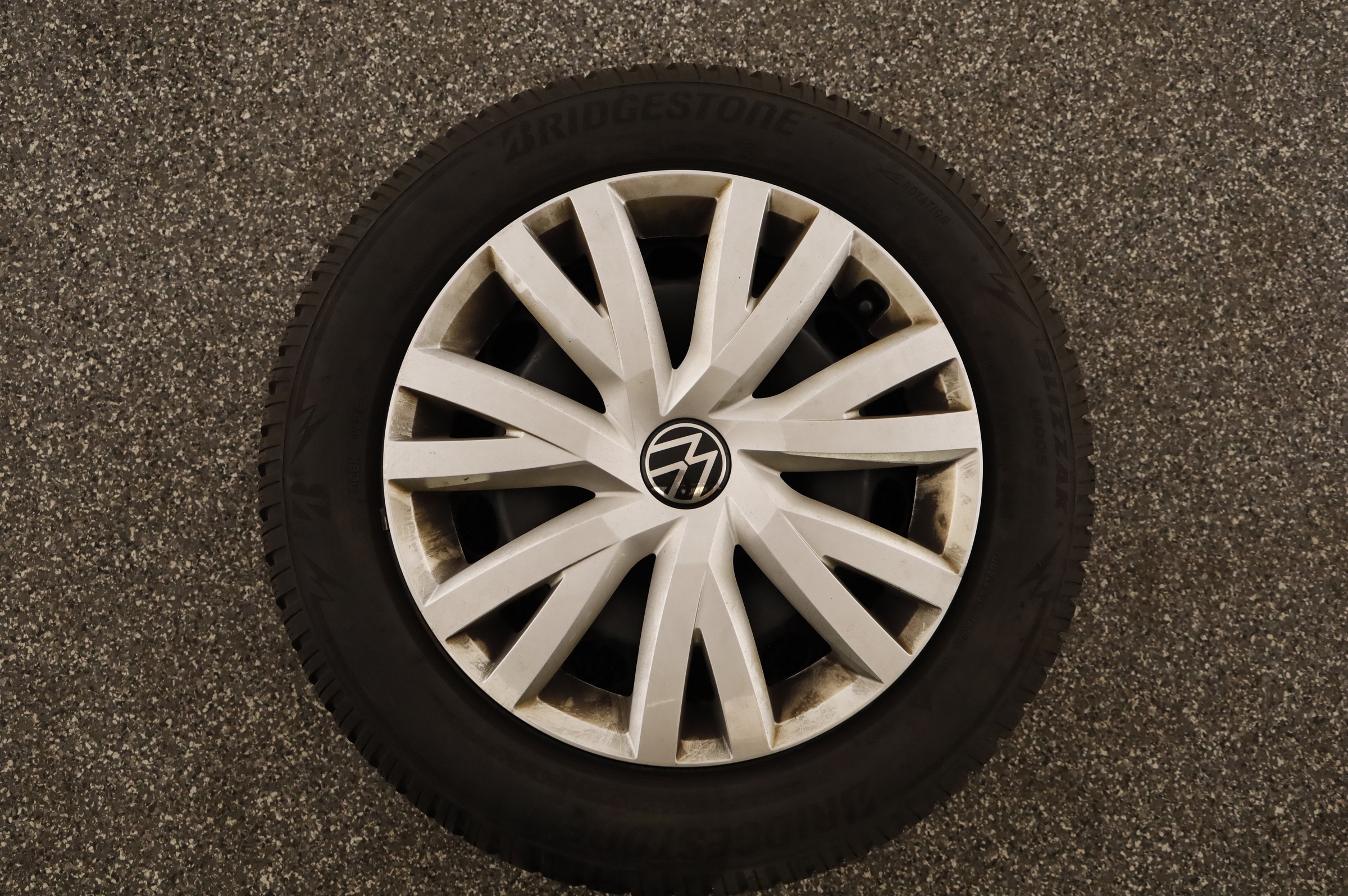 VW Golf VIII 2.0 TDI Life | Bild 27 von 30