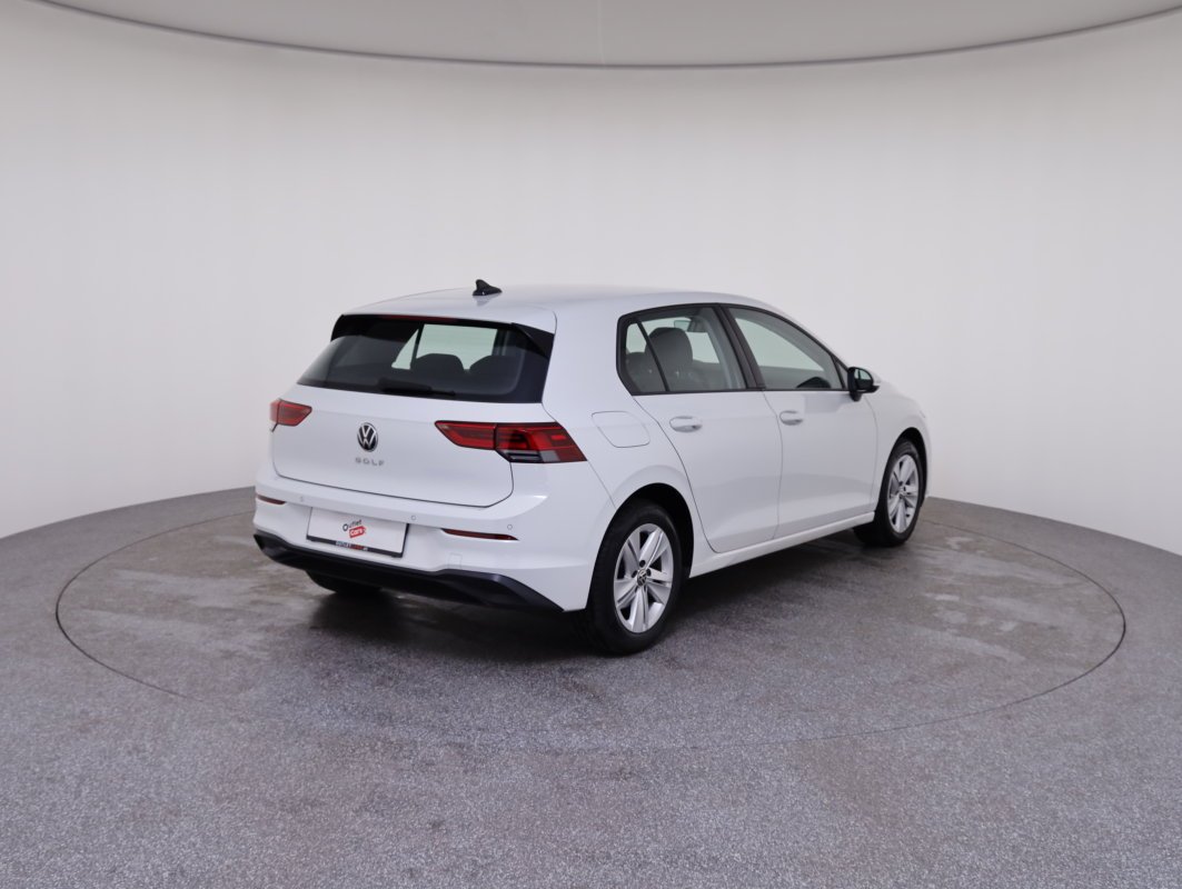 VW Golf VIII 2.0 TDI Life | Bild 6 von 30