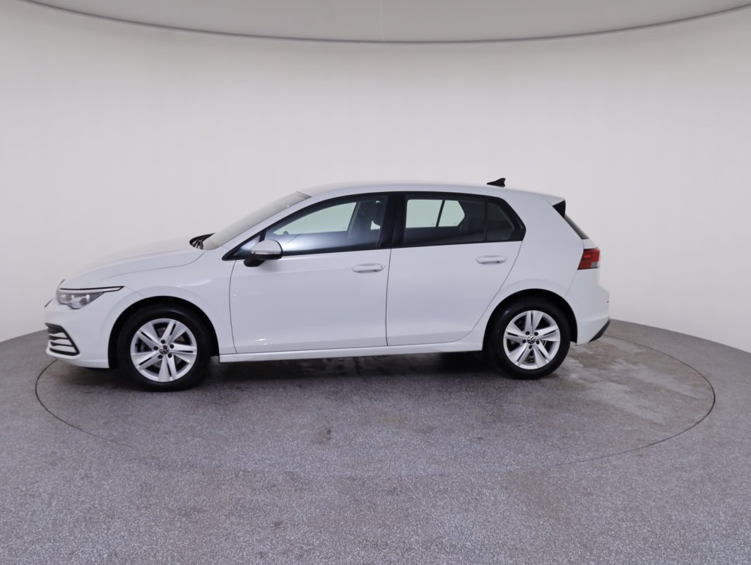 VW Golf VIII 2.0 TDI Life | Bild 9 von 30