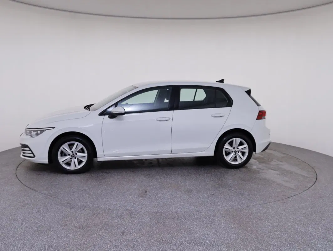 VW Golf VIII 2.0 TDI Life | Bild 9 von 30