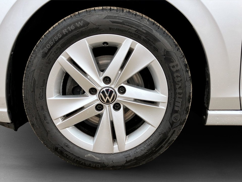 VW Golf VIII 2.0 TDI Life | Bild 7 von 23