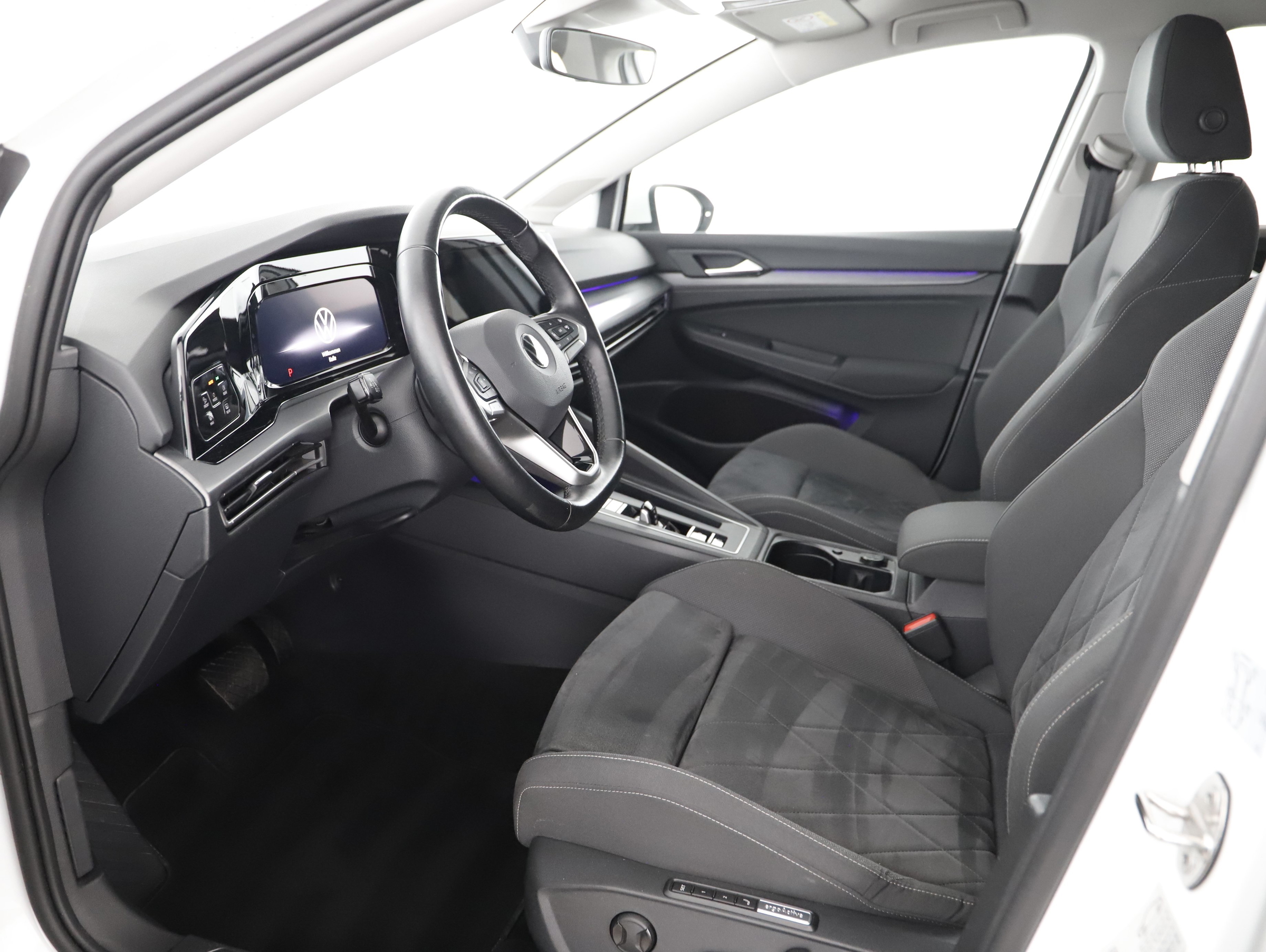 VW Golf VIII 1.4 Style | Bild 16 von 27